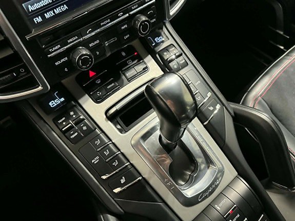 Vehicle Image 17