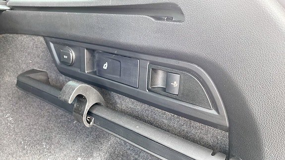 Vehicle Image 17