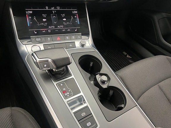 Vehicle Image 23