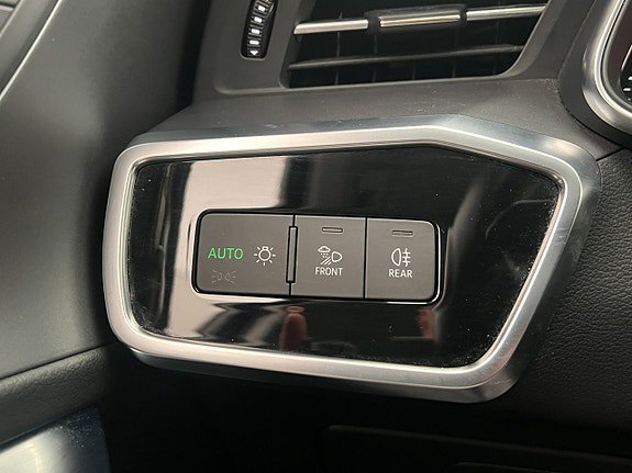 Vehicle Image 29