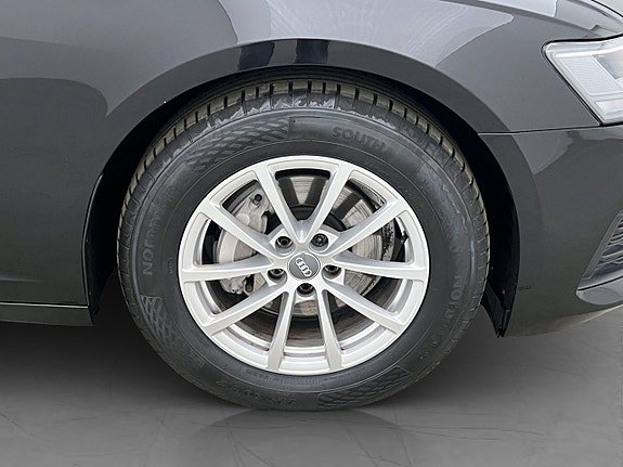Vehicle Image 33