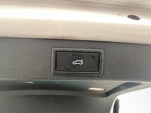Vehicle Image 27