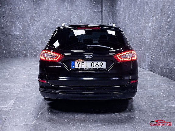 Vehicle Image 6