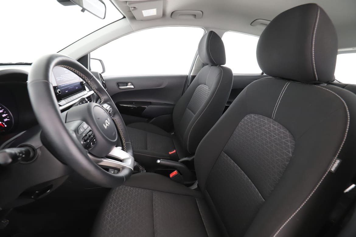Vehicle Image 11