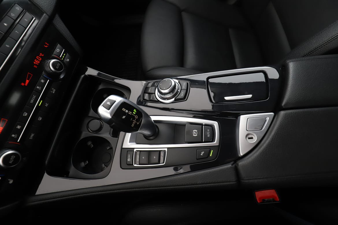 Vehicle Image 23