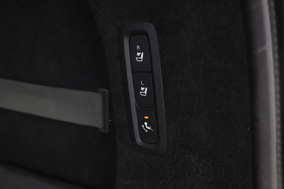 Vehicle Image 42