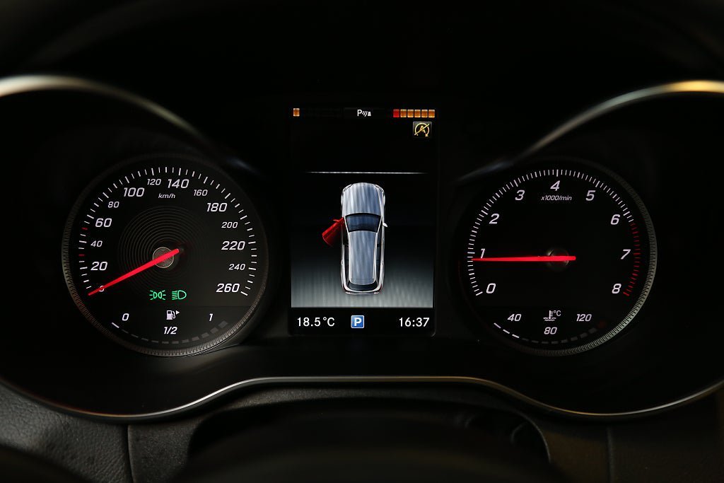 Vehicle Image 32