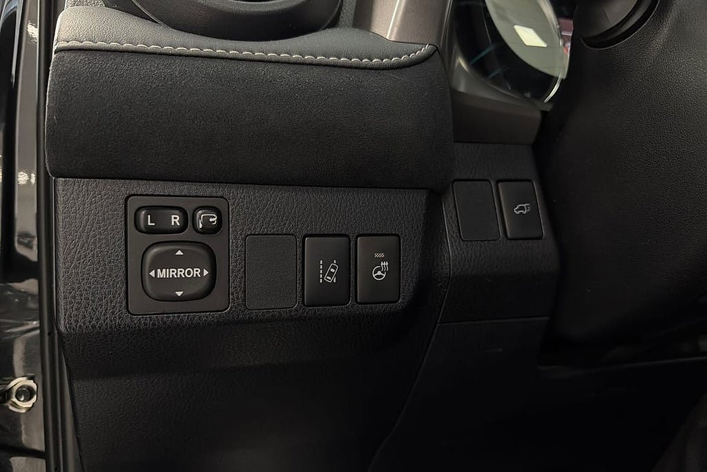 Vehicle Image 26