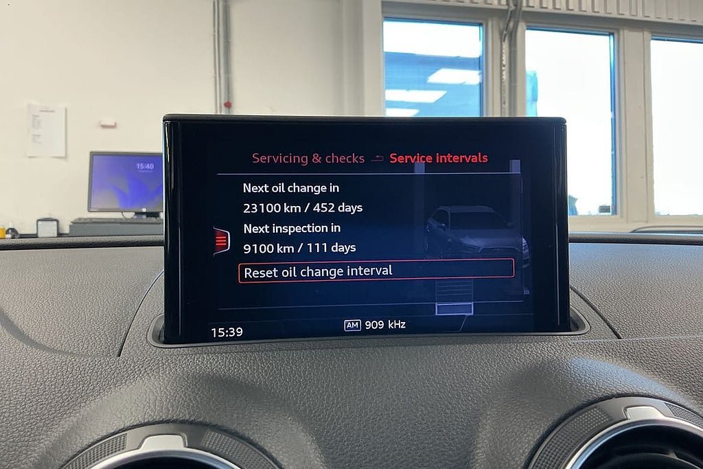 Vehicle Image 20