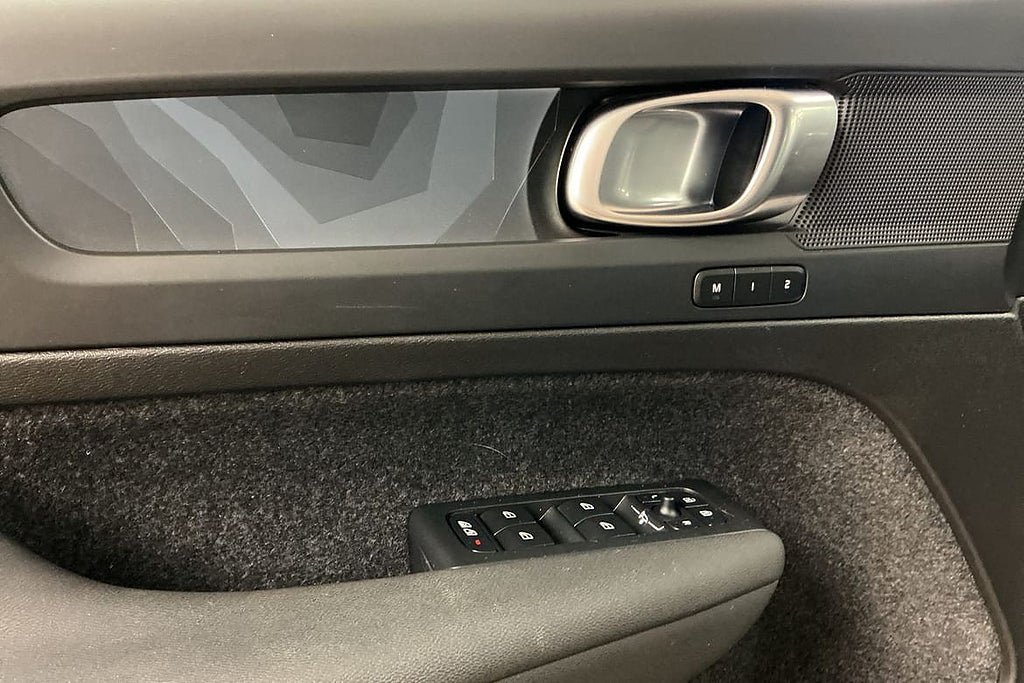 Vehicle Image 28