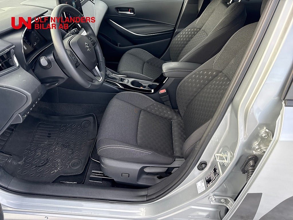 Vehicle Image 8