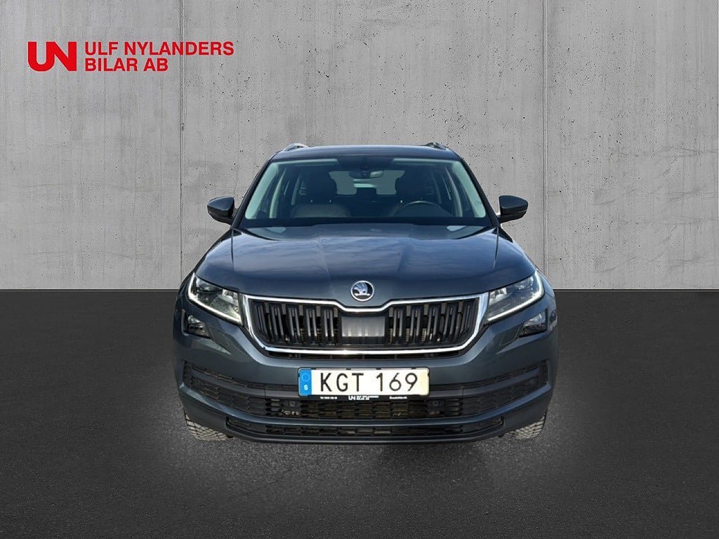 Vehicle Image 6