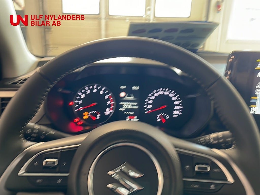 Vehicle Image 14