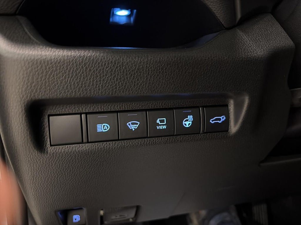 Vehicle Image 19