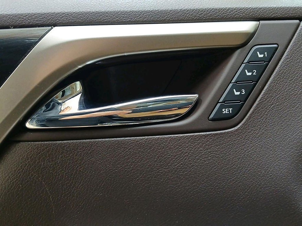 Vehicle Image 23