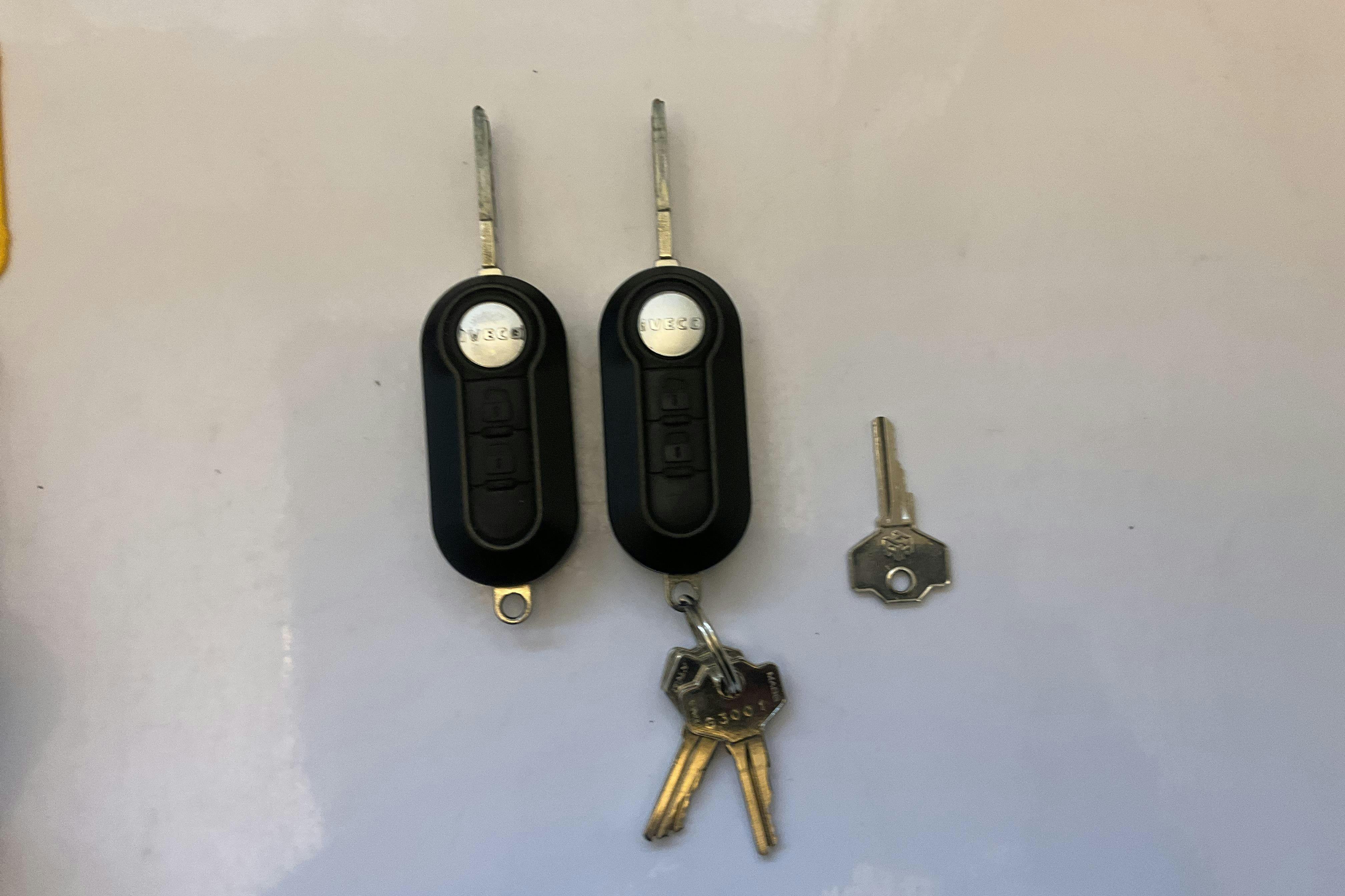 Vehicle Image 13