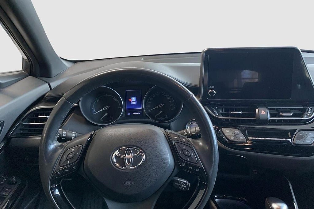 Vehicle Image 12
