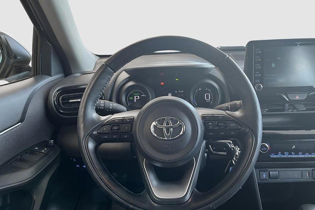 Vehicle Image 12