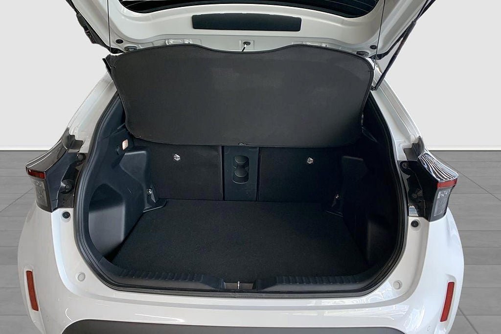 Vehicle Image 13