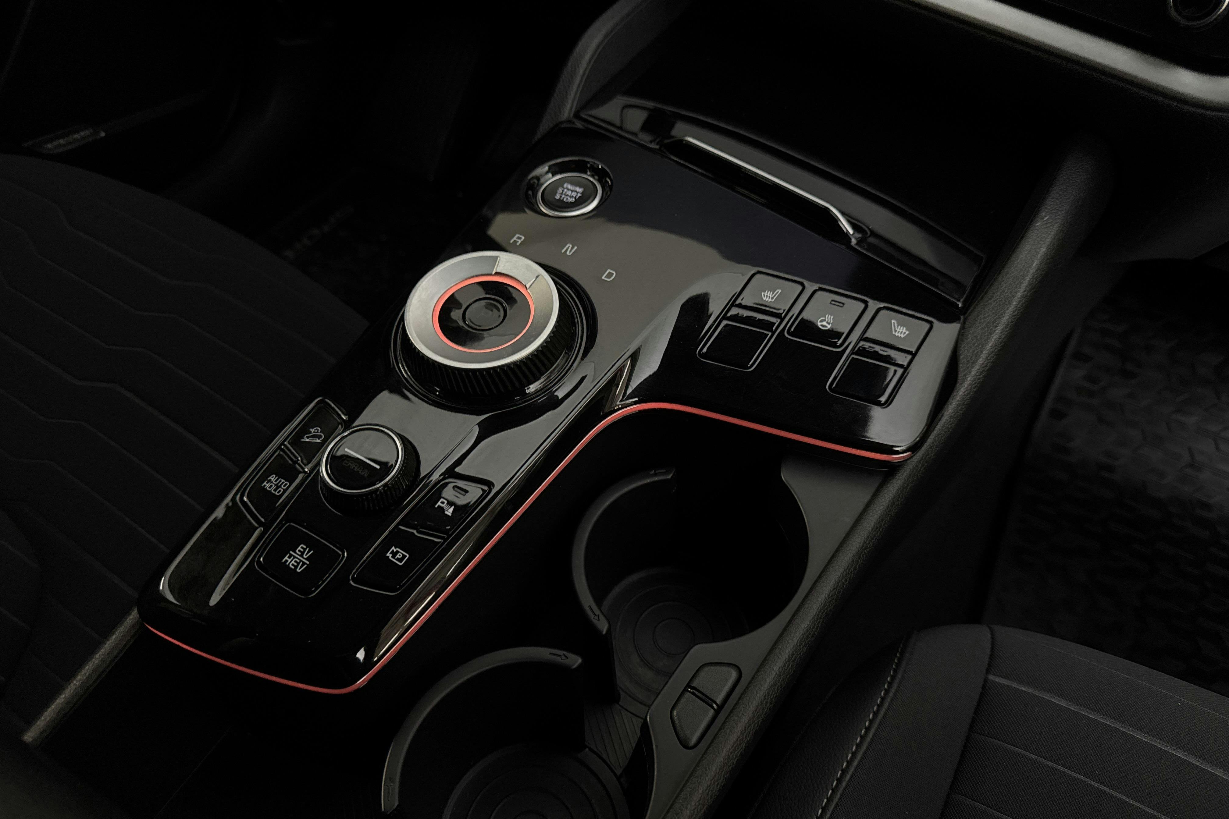 Vehicle Image 13