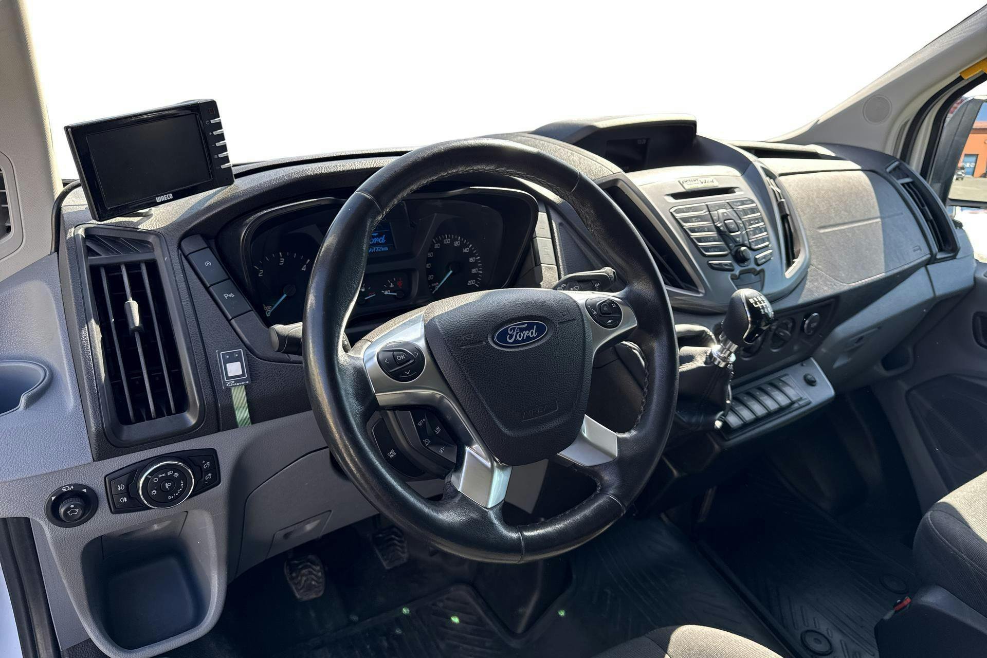 Vehicle Image 6