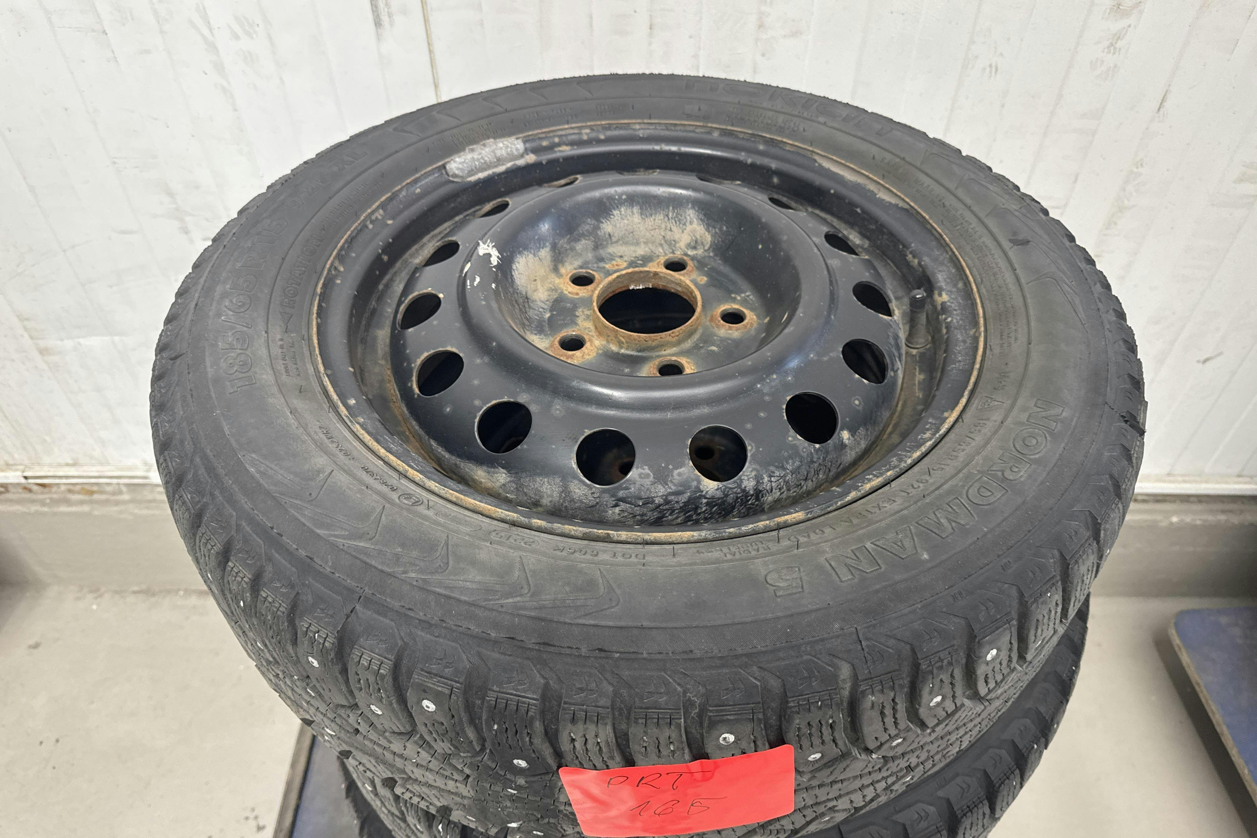 Vehicle Image 15