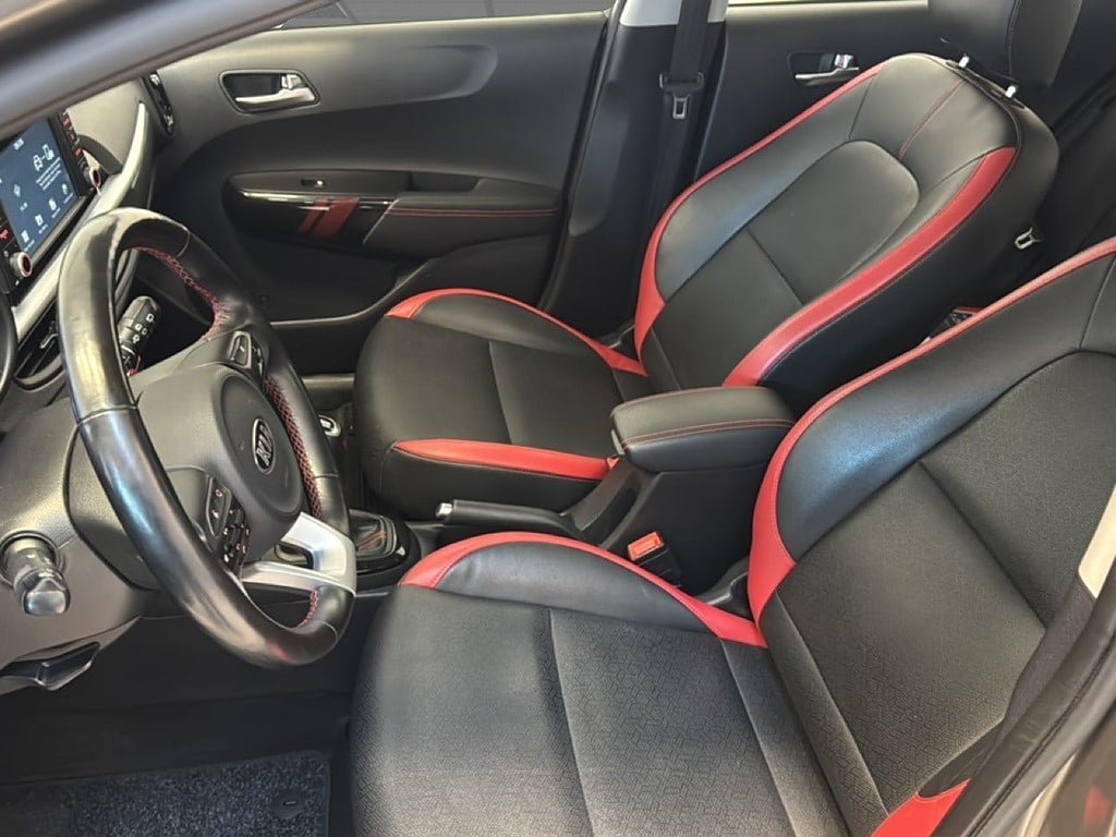Vehicle Image 8