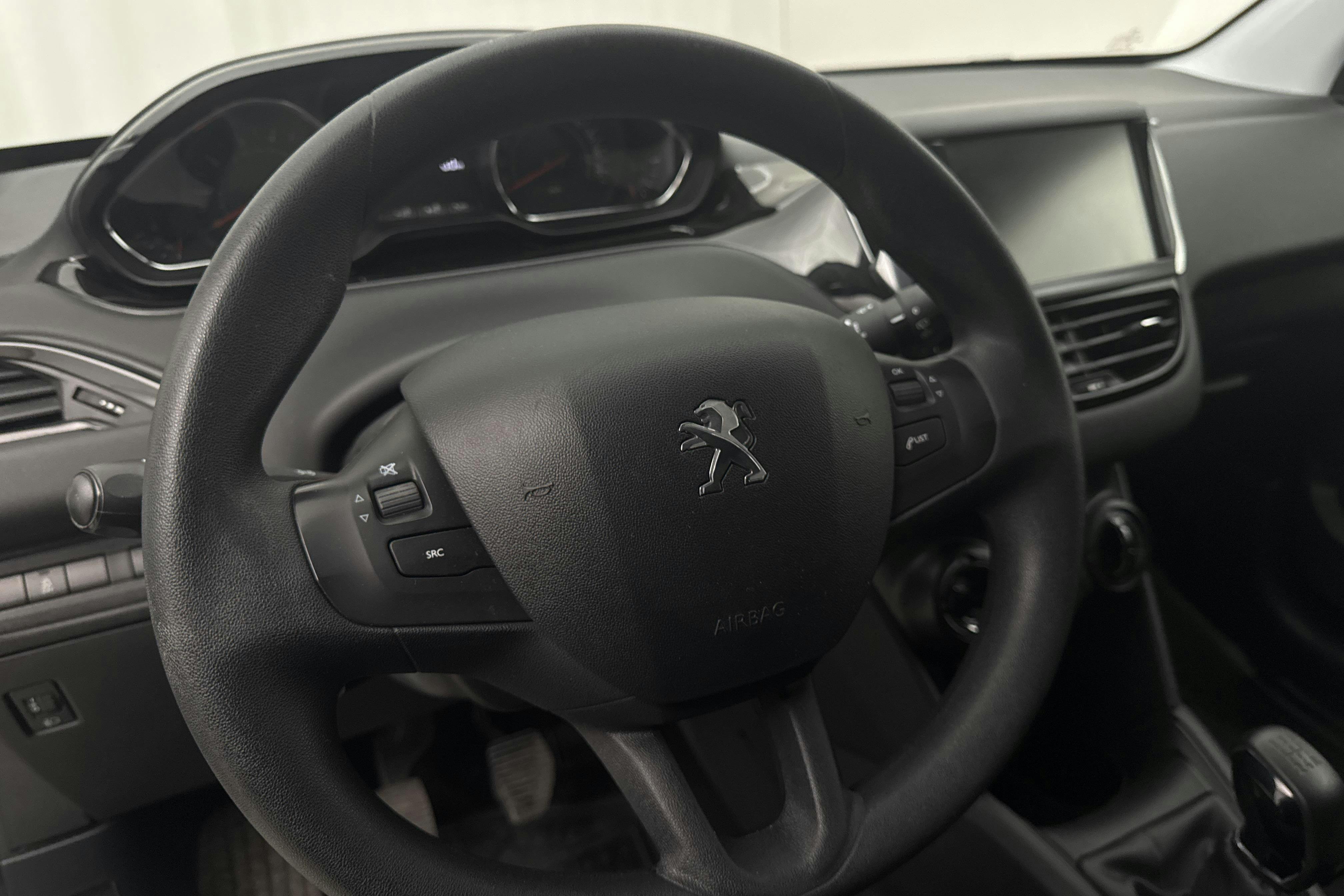 Vehicle Image 14