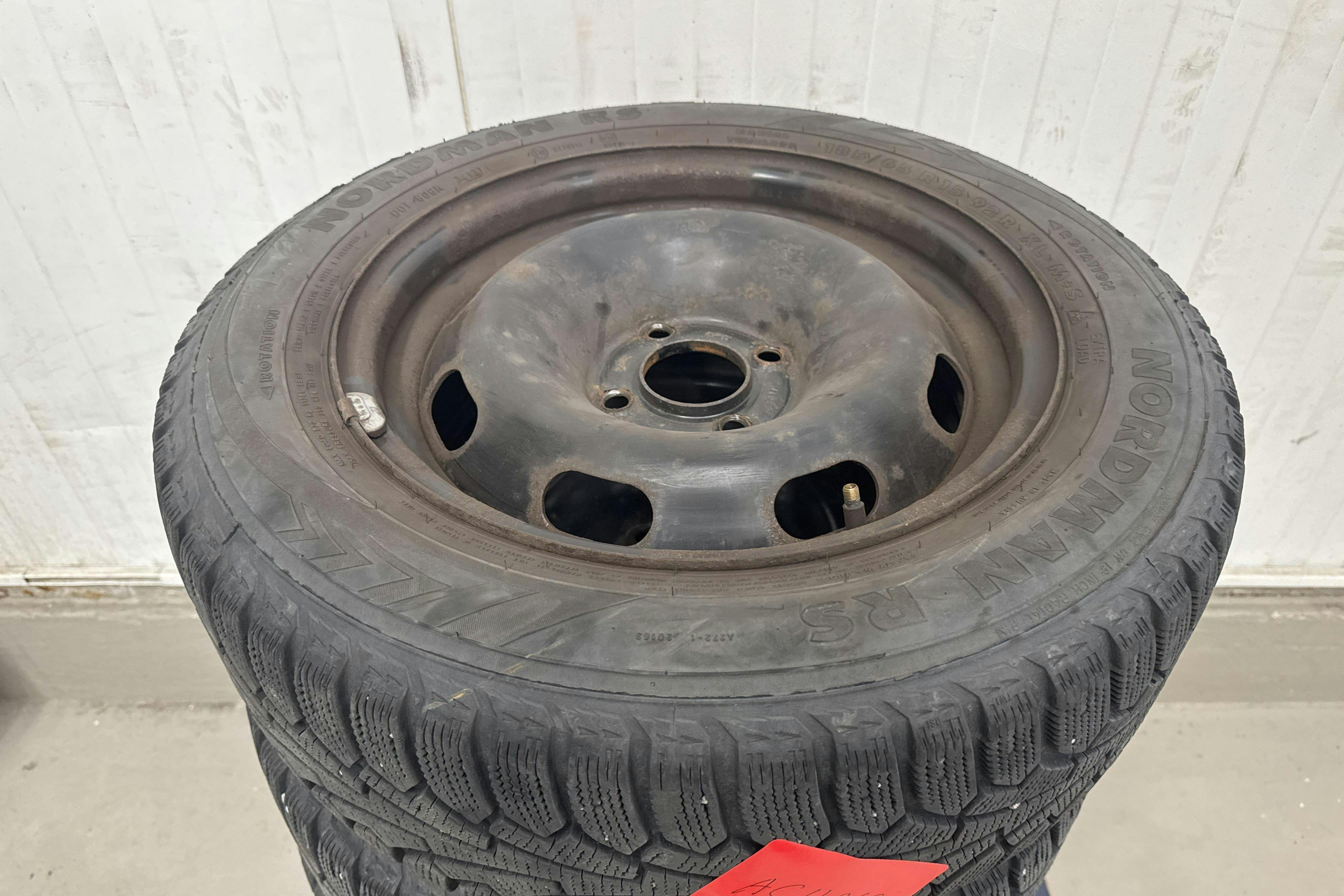 Vehicle Image 15