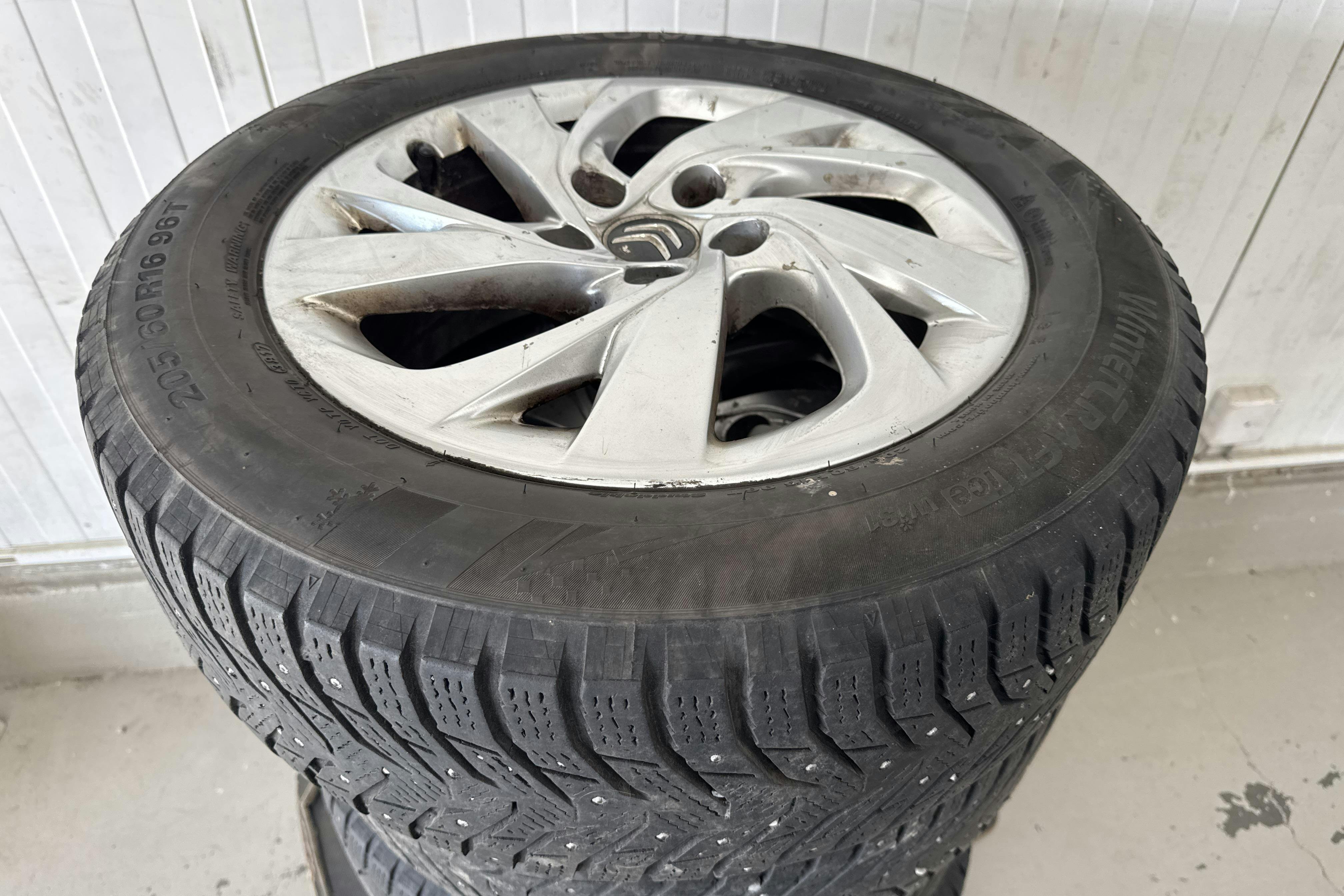 Vehicle Image 18