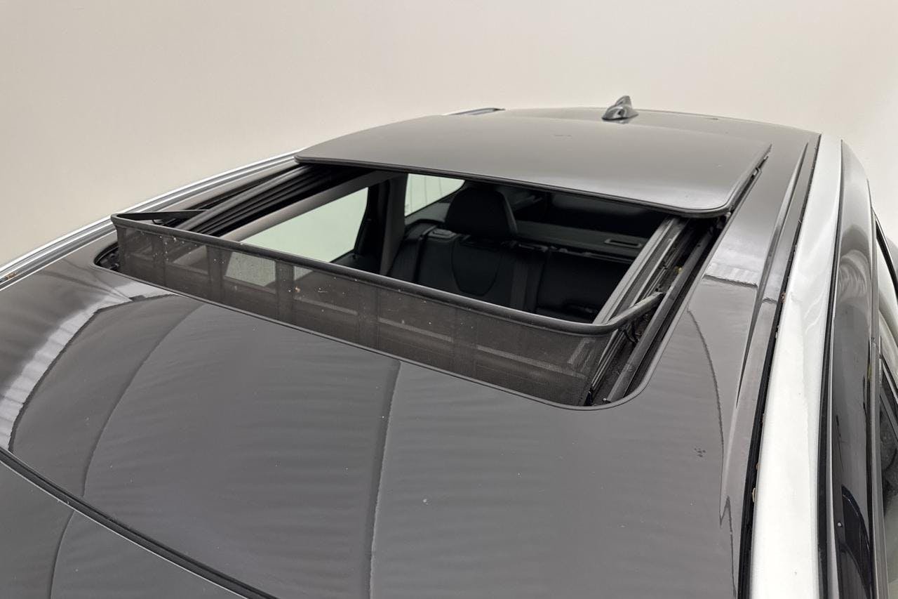 Vehicle Image 19