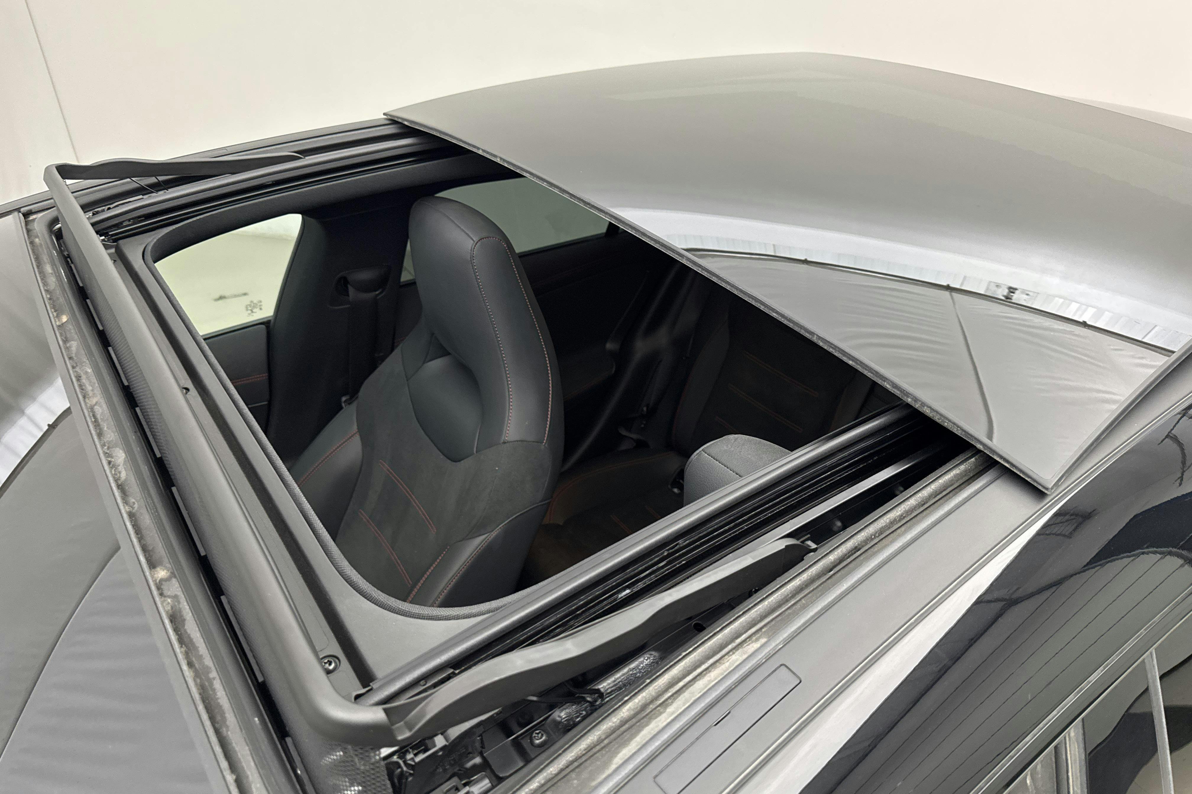Vehicle Image 19
