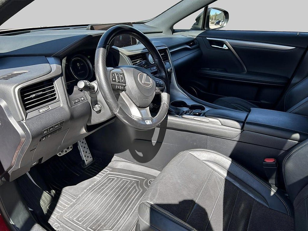 Vehicle Image 13