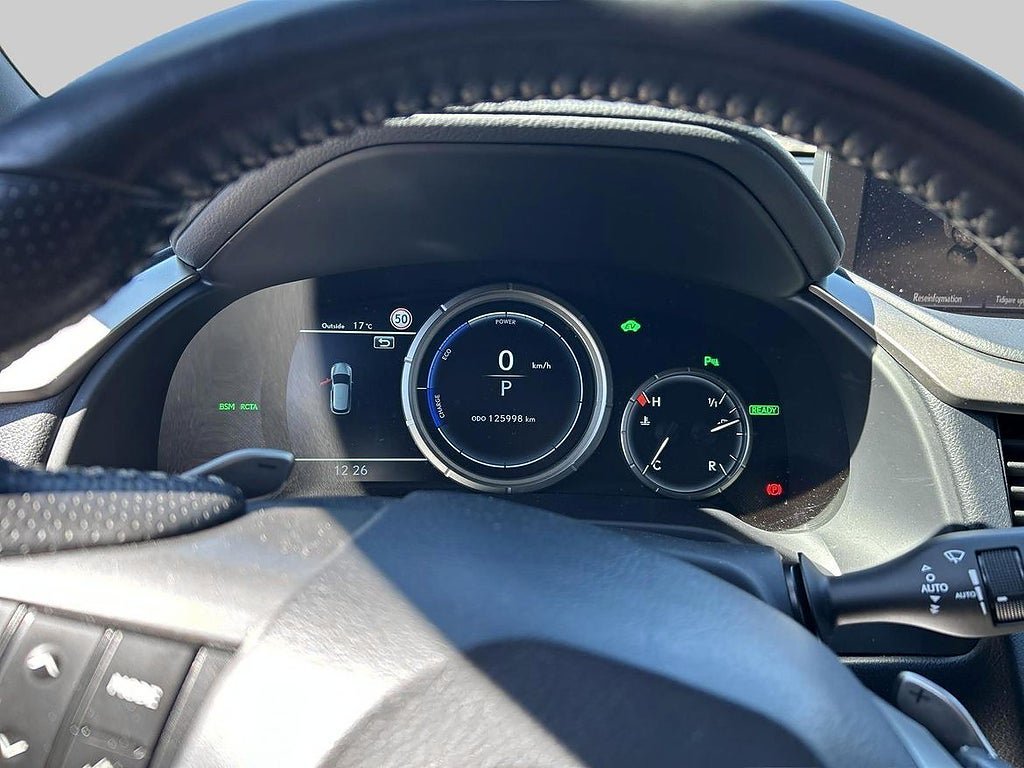Vehicle Image 14