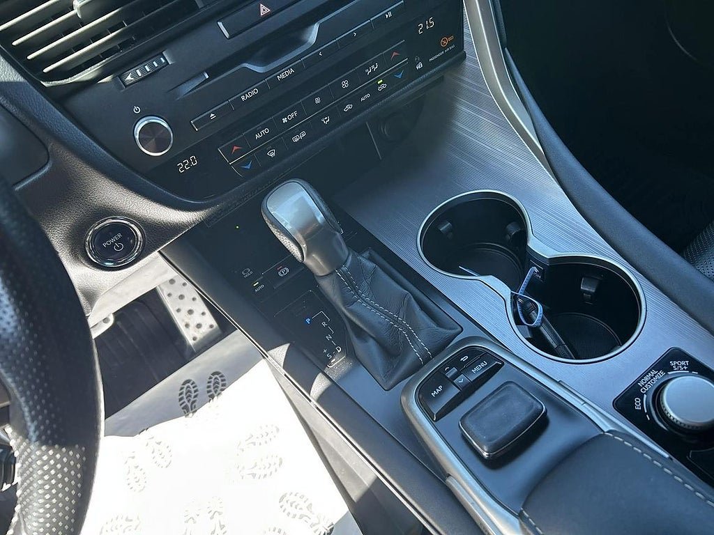 Vehicle Image 17