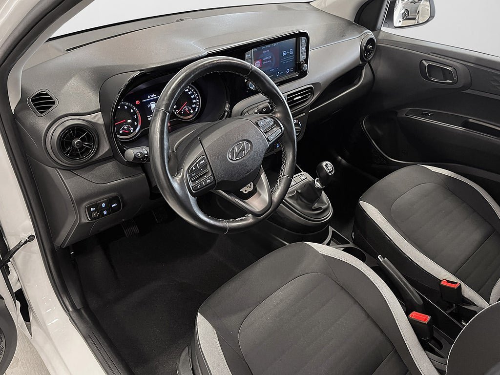 Vehicle Image 10