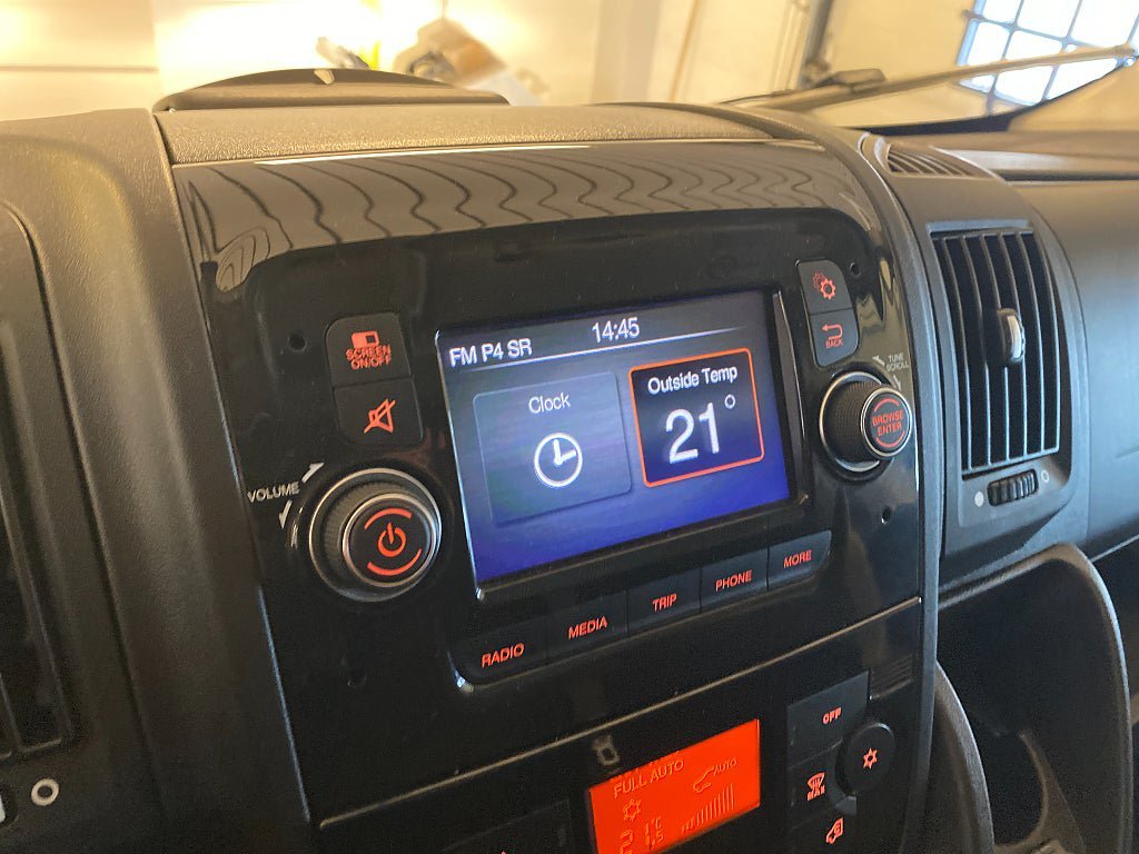 Vehicle Image 13