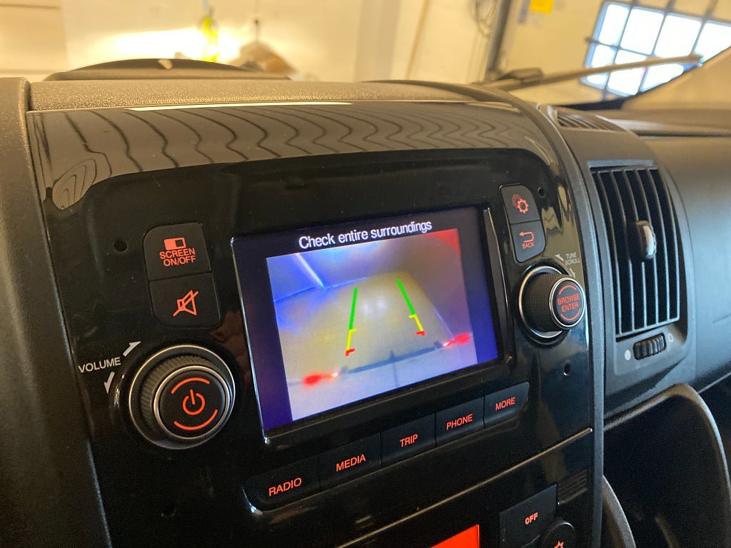 Vehicle Image 14