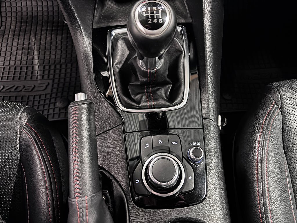 Vehicle Image 14