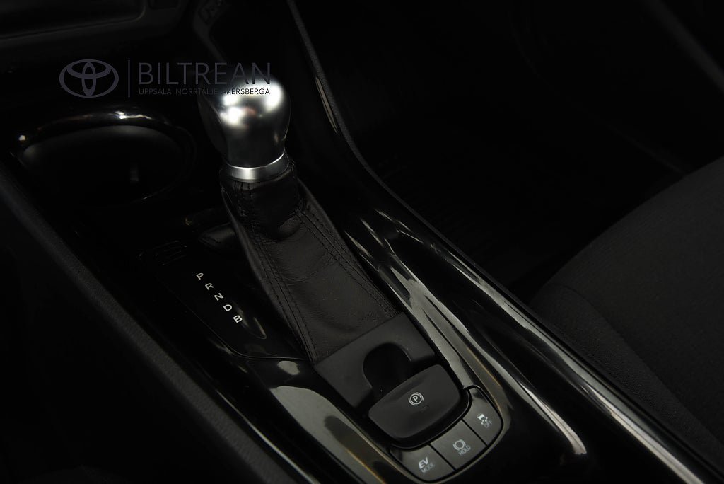 Vehicle Image 13