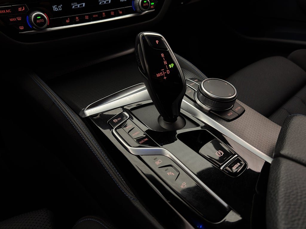 Vehicle Image 24