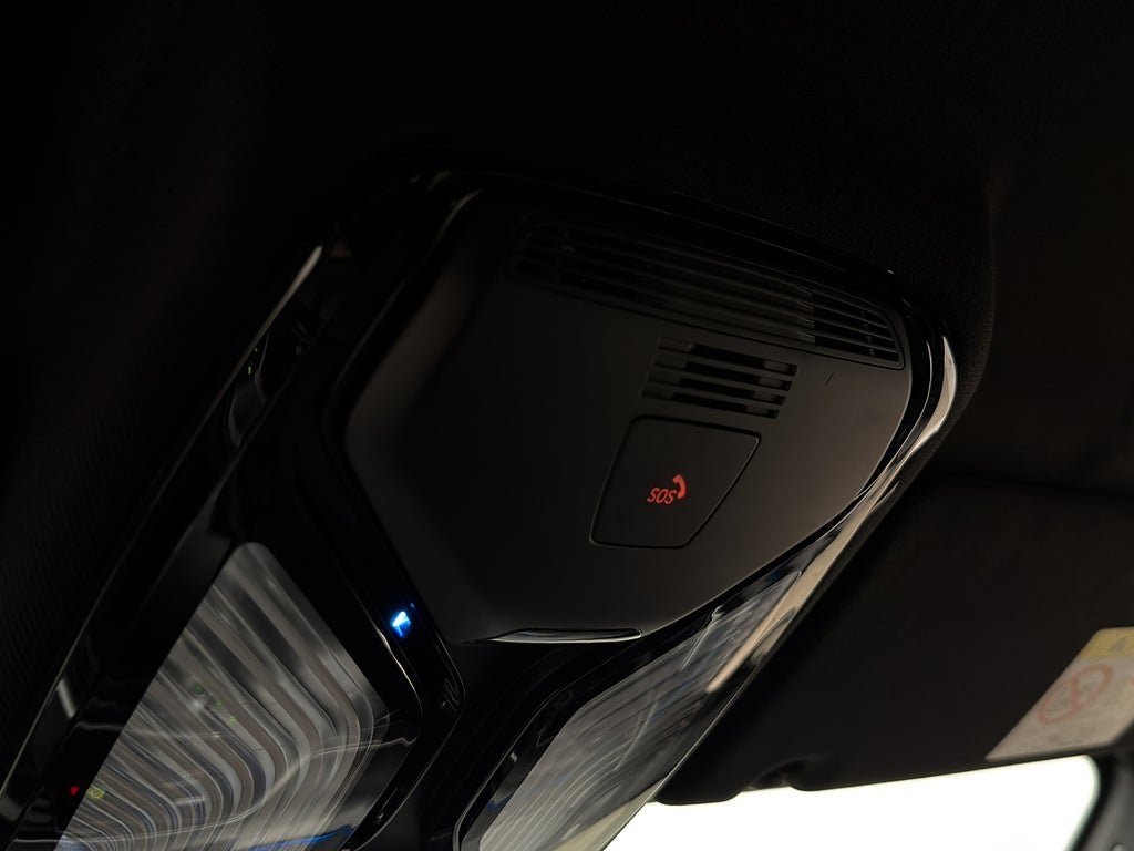 Vehicle Image 32
