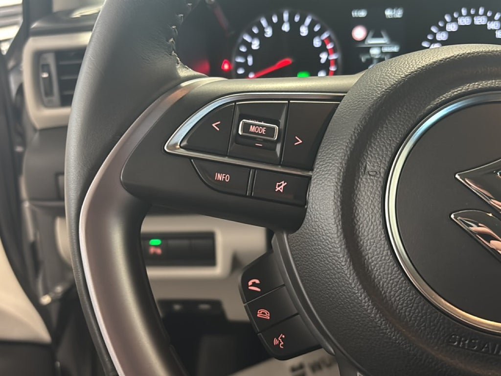 Vehicle Image 17