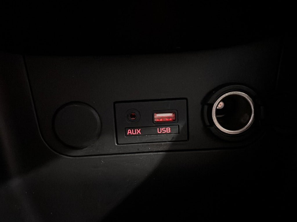Vehicle Image 17