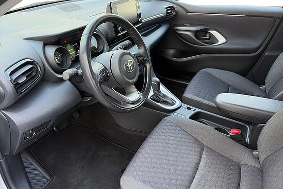 Vehicle Image 10