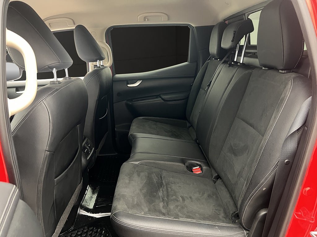 Vehicle Image 30