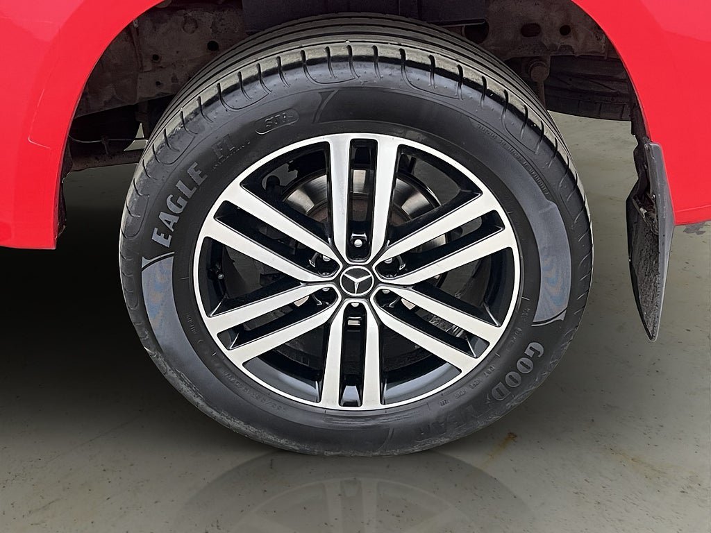 Vehicle Image 37