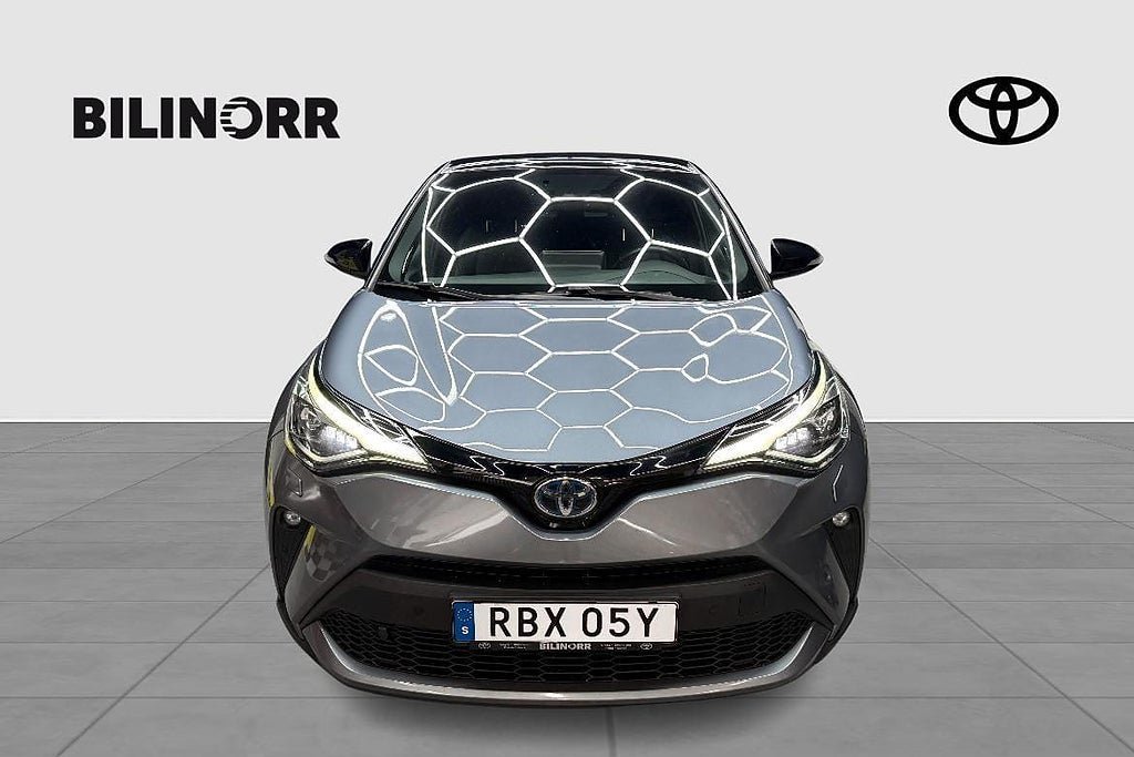 Vehicle Image 8