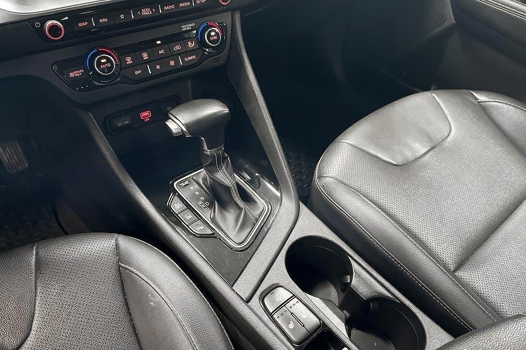 Vehicle Image 12