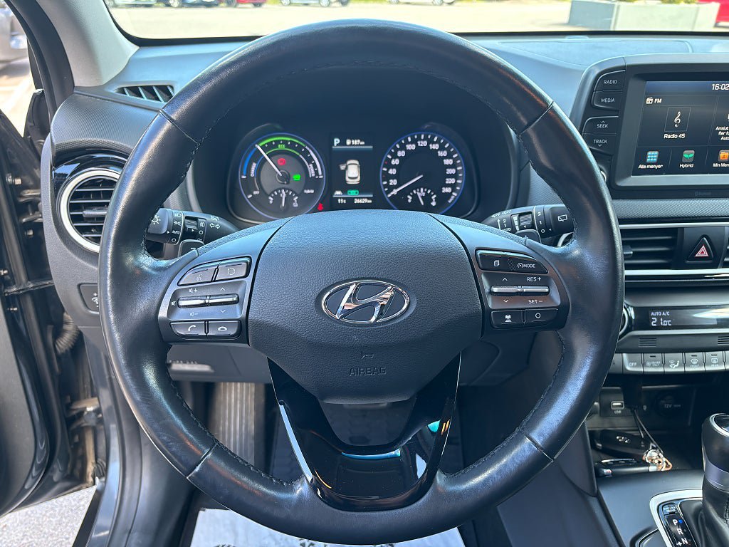 Vehicle Image 16